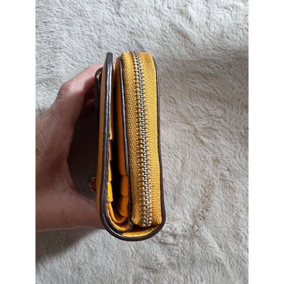 Coach Burnt Orange Leather Bi-Fold Wallet With Card Slots & ID Window - Picture 10 of 12